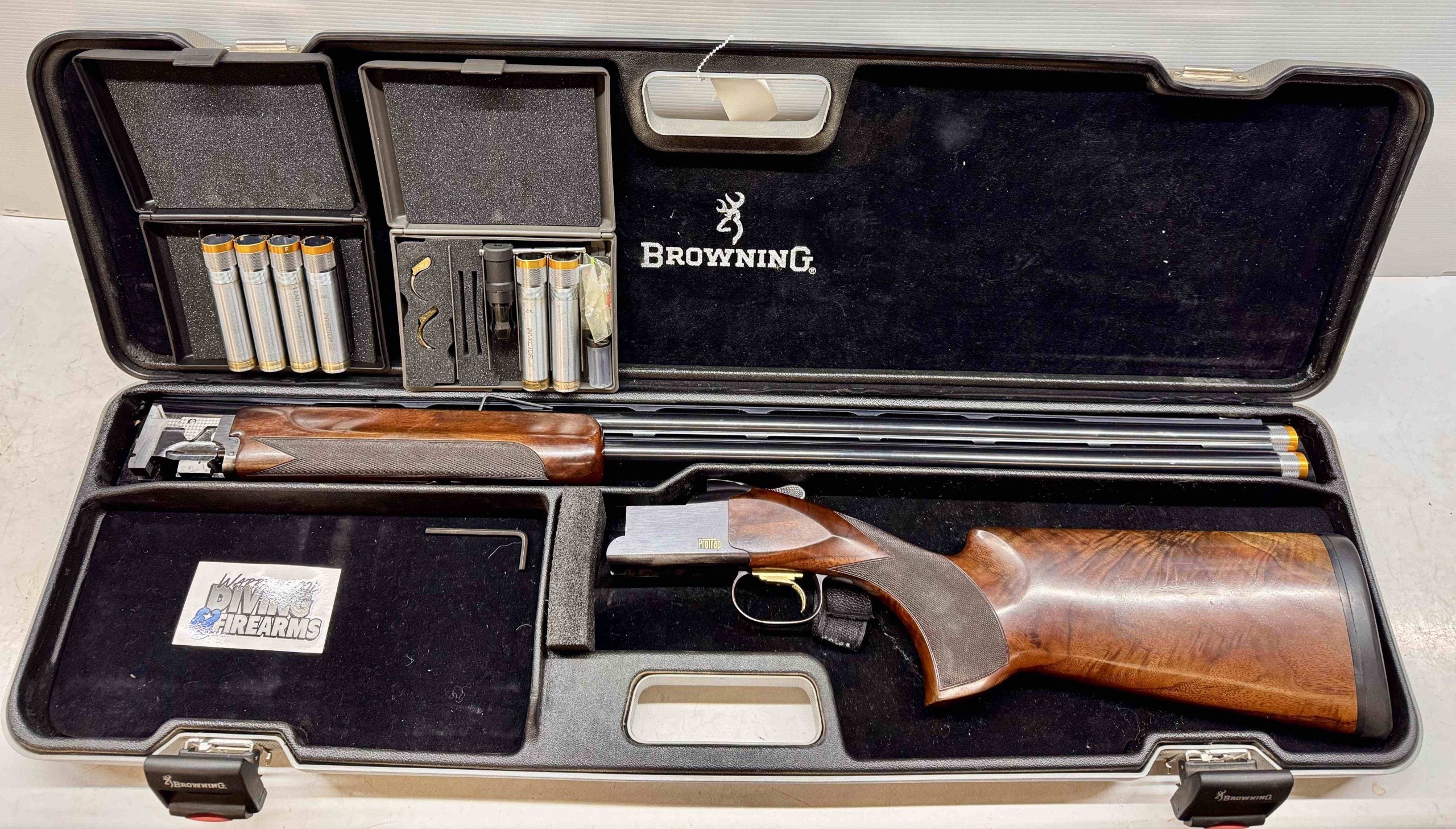 Browing B725 Pro Trap with all the bells and whistles ready to go. 8 chokes, 3 triggers, fibre optic sights, 32inch barrels priced to sell. Some slight surface 