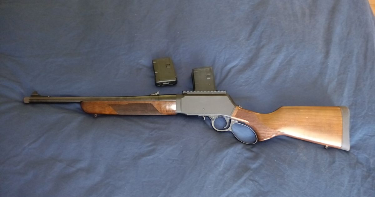 HENRY H023 SUPREME RIFLE LEVER ACTION  LEVER 10 SHOT AR STYLE MAGAZINE OPEN SIGHTS THREADED MUZZLE BLUED FINISH CHECKERED WALNUT STOCK & FOREND 300 BLACK OUT 16.5" 1 IN 7" TWIST