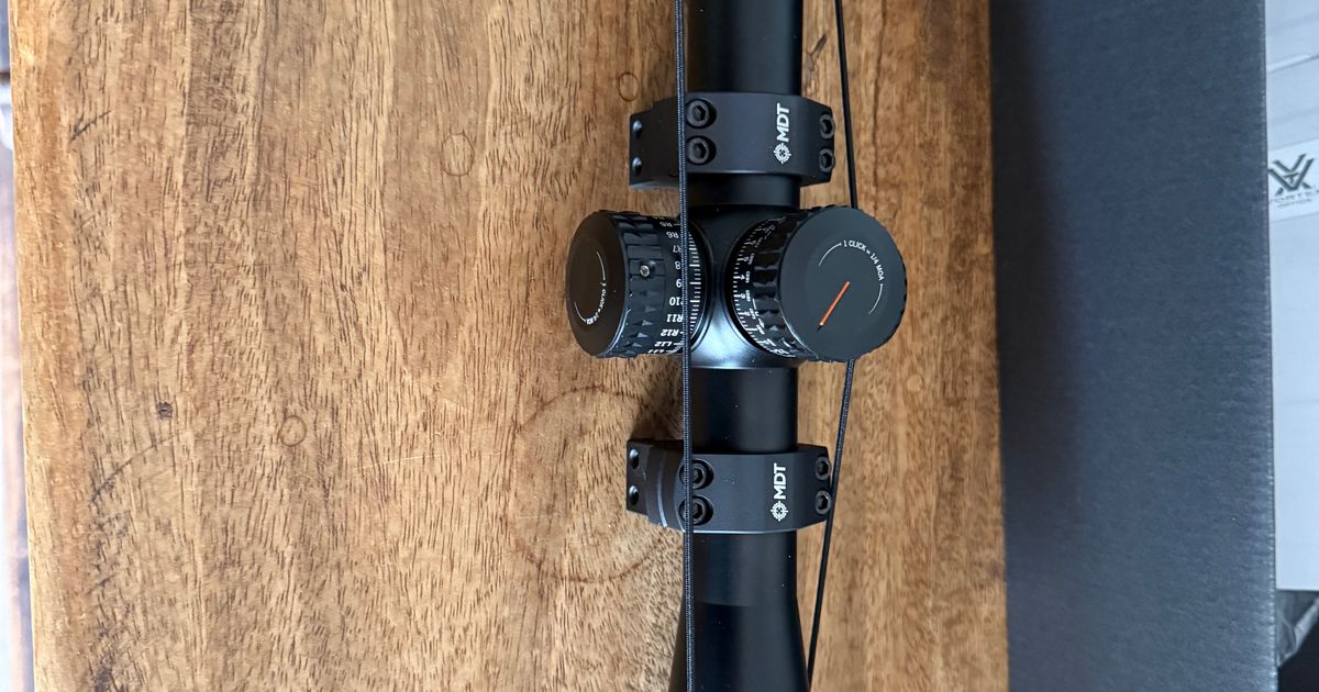 Vortex Viper PST II 5-25 X50 FFP  6 months old, spotless