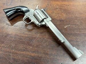 FREEDOM ARMS
MODEL 83
PREMIER GRADE
500 WYOMING EXPRESS
5 SHOT
7.5 INCH BARREL
STAINLESS STEEL
BLACK MICARTA GRIPS
ADJUSTABLE REAR SIGHT
ORIGINAL BOX
ONE ONLY
#I1339

UNFIRED $2190
