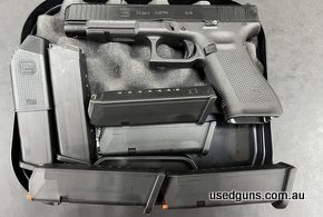 Glock 34 Gen 5 optics ready comes with 6 magazines Used one