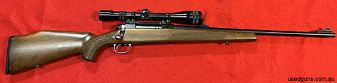 Tikka LSA65 270 Win with Weaver V12-II 4-12x40 scope in very good to excellent condition. Previous owner stated it has fired less than a box of ammo, which look