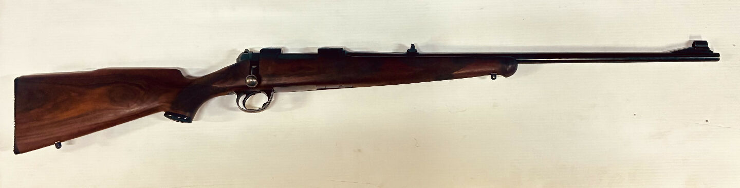 Great rifle chambered in 222 rem comes with brass and some loaded ammo. Nice oils finished timber stock and great original condition