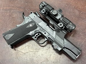COLT
1911 RAIL GUN
22LR
10 SHOT
5 INCH BARREL
FRONT LIGHT RAIL
SCOPE MOUNT
WITH WALTHER RED DOT
#WD092827

EXC+ $649