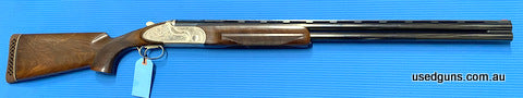 Excellent condition Verney Carron S9 Trap 12G O/U. Sports 30 inch barrels. Has intricate floral and game scene engraving on the action. Ergonomic wide forend fo